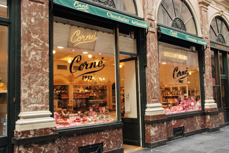 boutique-MEOUNES LES MONTRIEUX-min_chocolate_chocolaterie_shop_luxury_chic_gallery_brussels_belgium-558146
